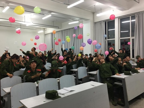 null-5b696ee0a0355ba0.jpg null-5b696ee0a0355ba0.jpg